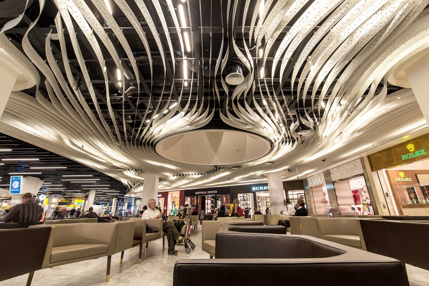 Schiphol Lounge 2 plafond