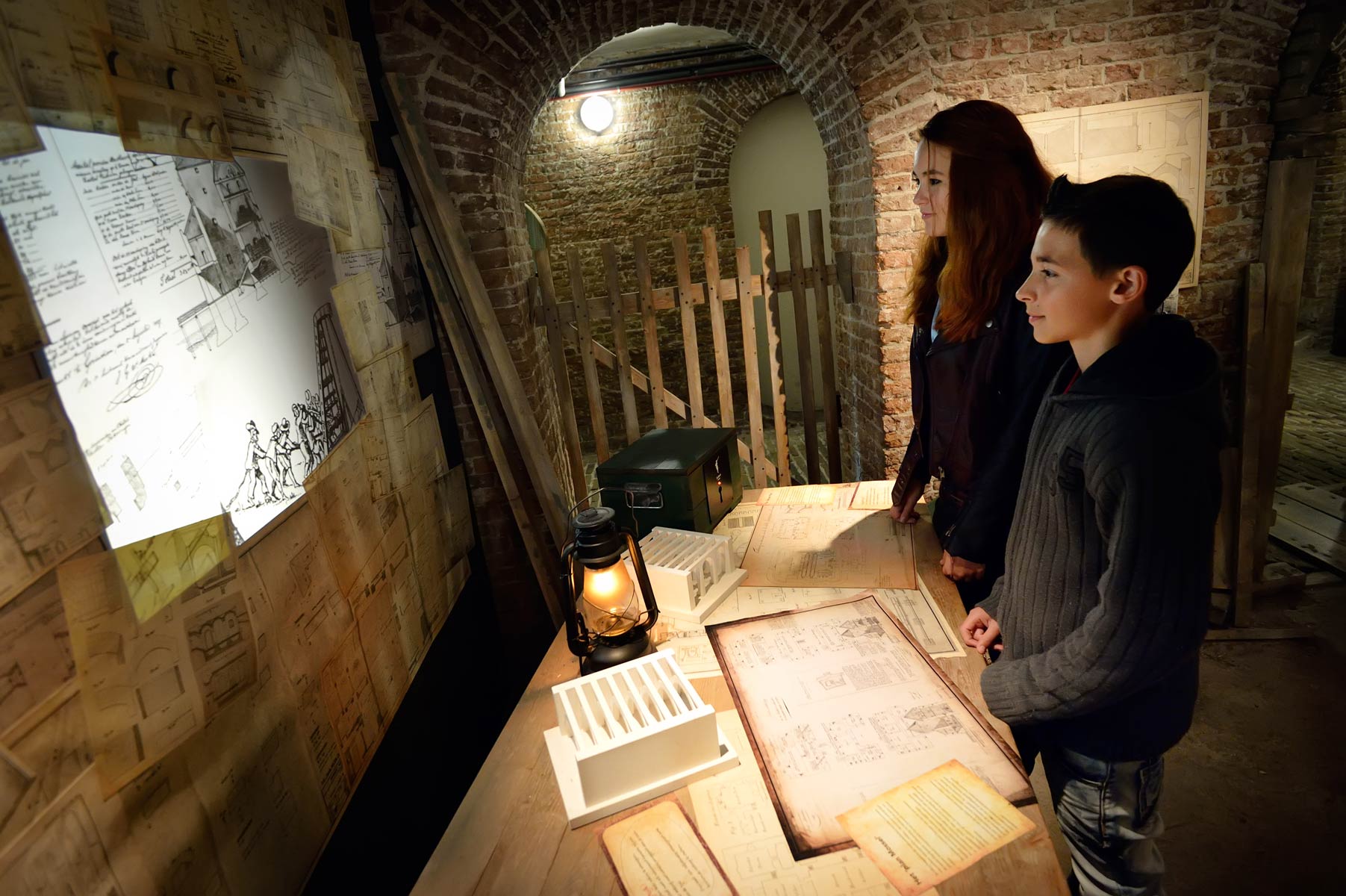 Slot Loevestein diverse EXHIBITS