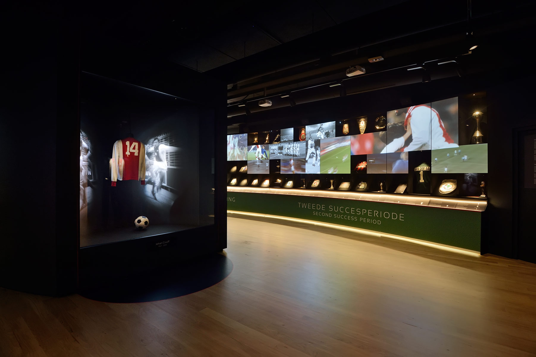 Ajax Gallery of Fame NorthernLight Kloosterboer interieurbouw tentoonstelling multimedia AV