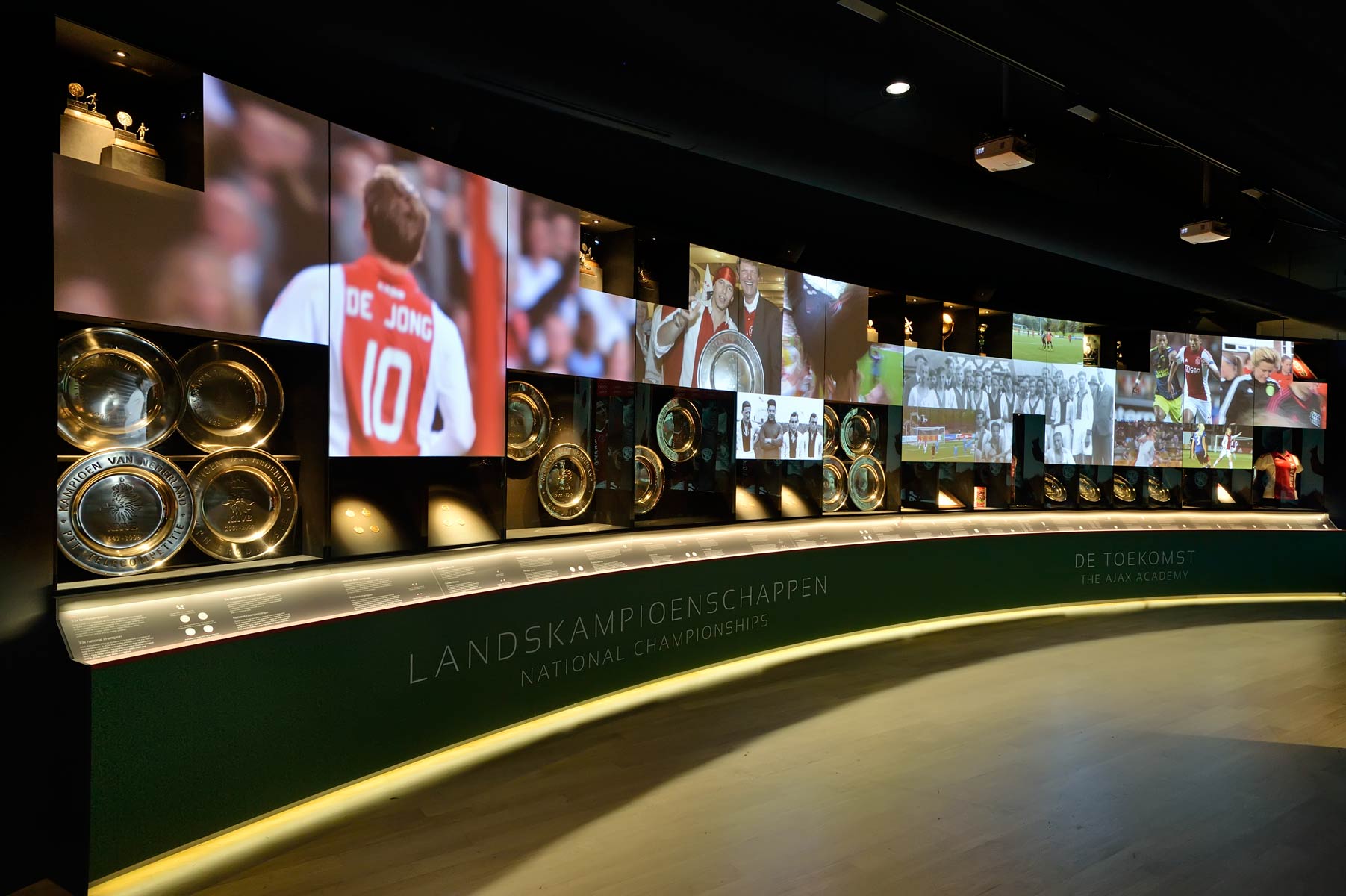 Ajax Gallery of Fame NorthernLight Kloosterboer interieurbouw tentoonstelling multimedia AV