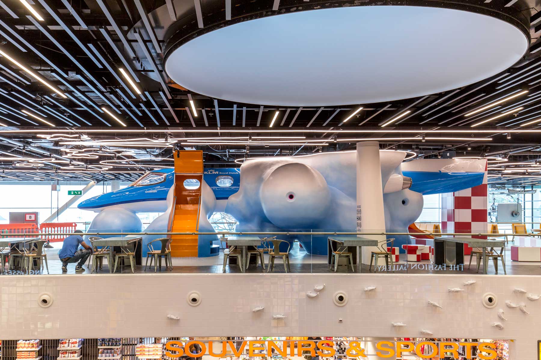 Schiphol Lounge 2 Playplane