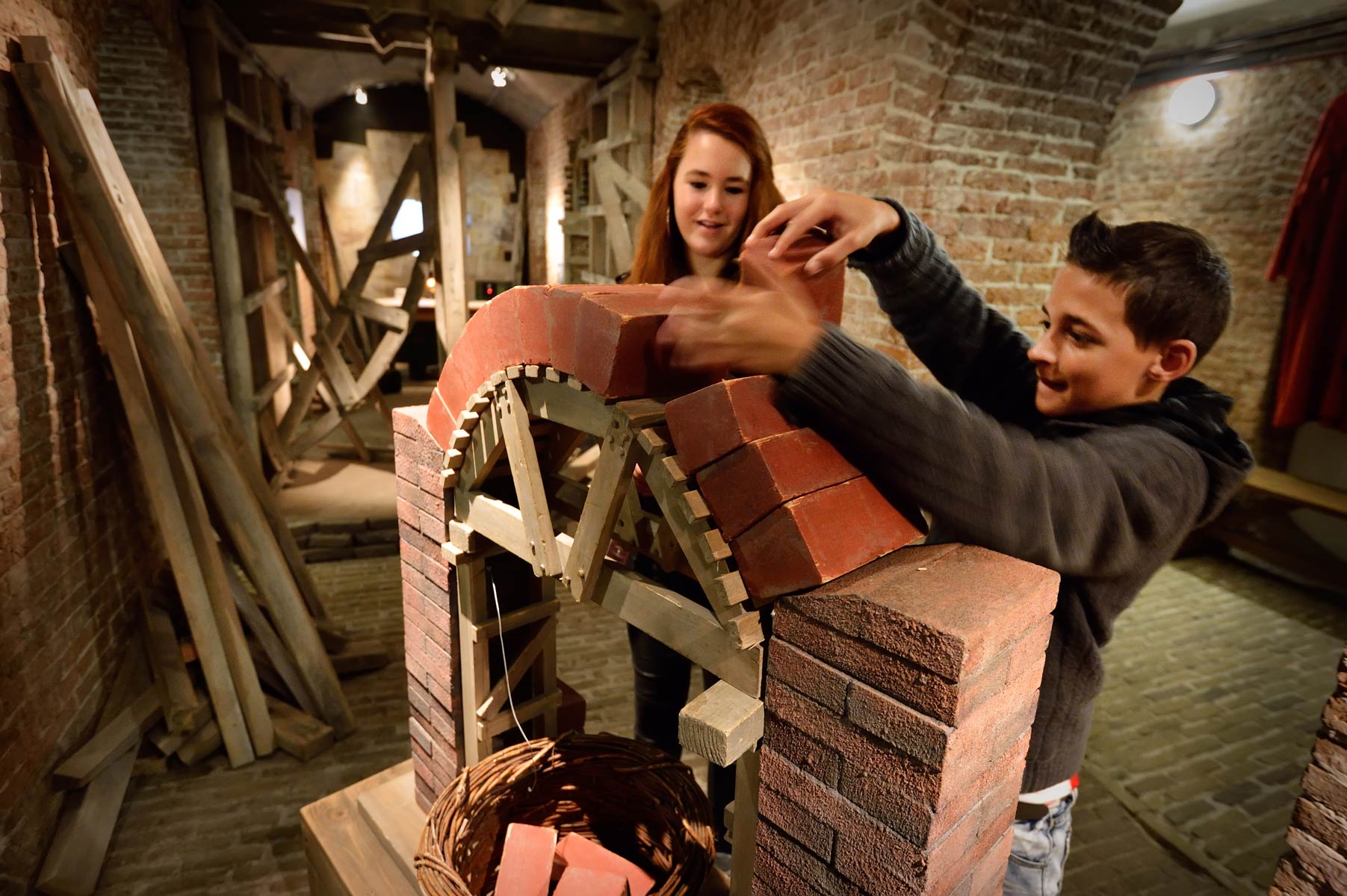 Slot Loevestein diverse EXHIBITS